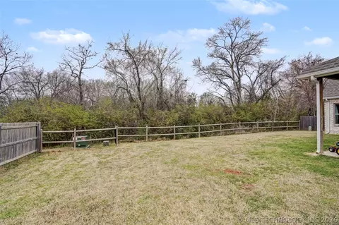13852 S 21st St E, Bixby, OK 74008 photo 27