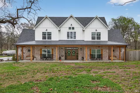 900 N 4389 Ln, Pryor, OK 74361