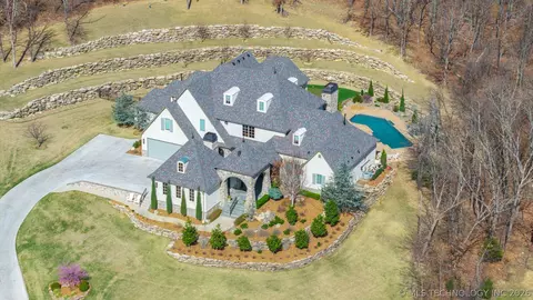 11926 S 14th Ct E, Jenks, OK 74037