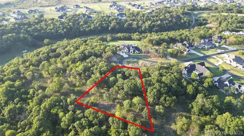 17702 E Falcon Pass, Owasso, OK 74055