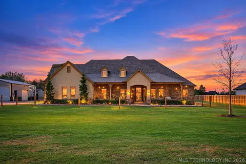 22392 E 141st St S, Coweta, OK 74429