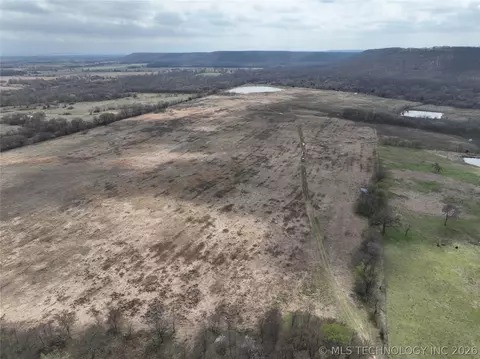 E 1020 Road, Warner, OK 74469 photo 3