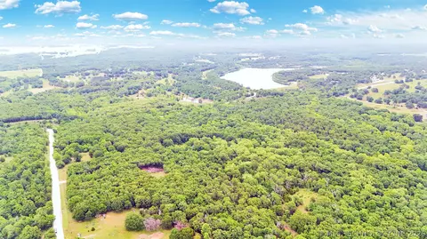 8250 Valley View Dr, Beggs, OK 74421