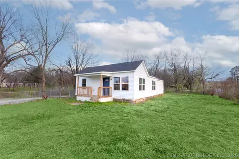 100 S 2nd St, Haileyville, OK 74546