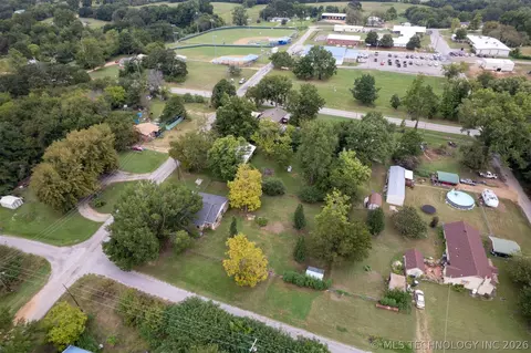 View/Area - 305 W E, Milburn, OK 73450 photo 4 of 4