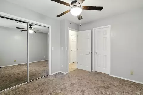 Bedroom - 305 W E, Milburn, OK 73450 photo 3 of 4