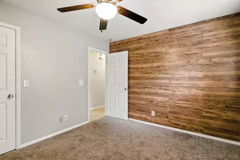 Bedroom - 305 W E, Milburn, OK 73450 photo 2 of 4