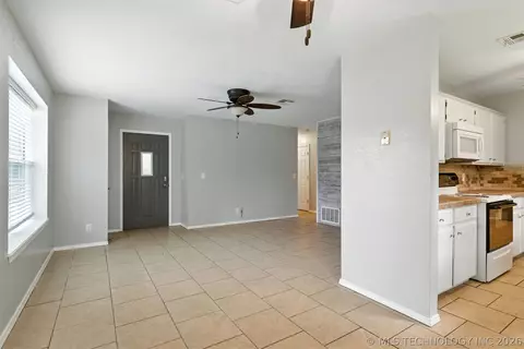 Living - 305 W E, Milburn, OK 73450 photo 2 of 2