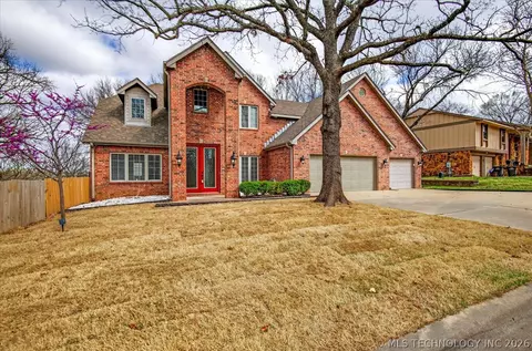 618 Kenwood Dr, Bartlesville, OK 74006