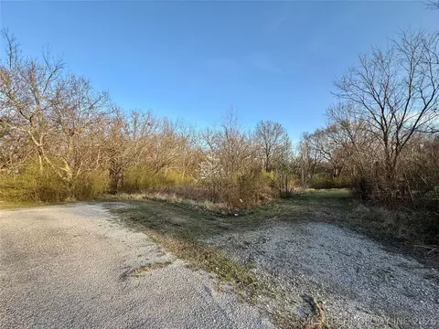 26180 E 18th St, Catoosa, OK 74015