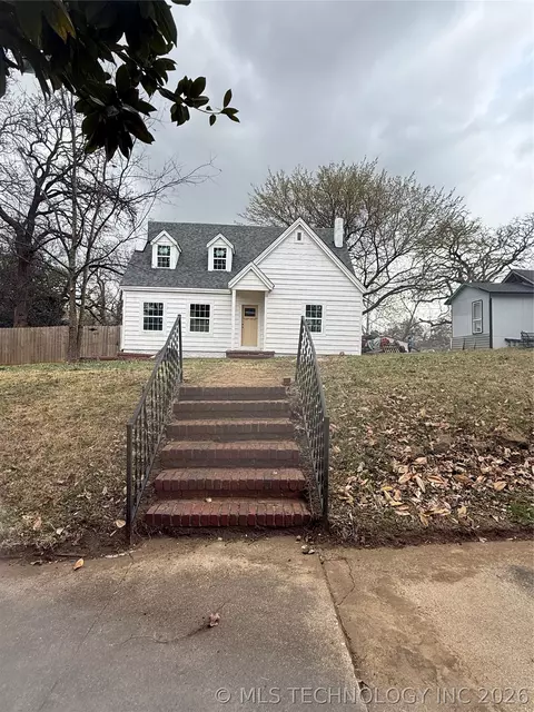 1111 N 5th Ave, Durant, OK 74701