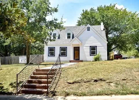 Exterior - 1111 N 5th Ave, Durant, OK 74701 photo 2 of 5