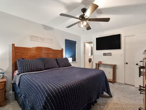 Bedroom - 2731 E 7th St, Ada, OK 74820 photo 2 of 5