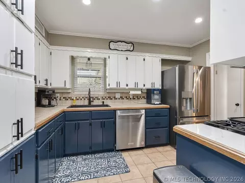 Kitchen - 2731 E 7th St, Ada, OK 74820 photo 1 of 5