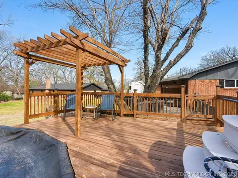 Exterior - 2731 E 7th St, Ada, OK 74820 photo 8 of 21
