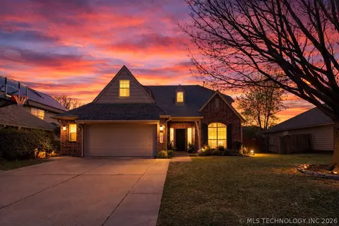 10338 E 111th Pl, Bixby, OK 74008