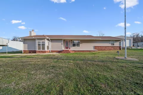 2 W Walnut St, Salina, OK 74365