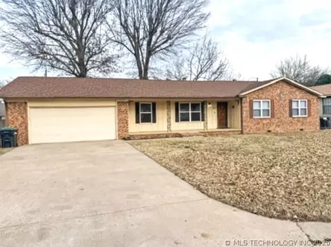 1203 Garner Ave, Tahlequah, OK 74464