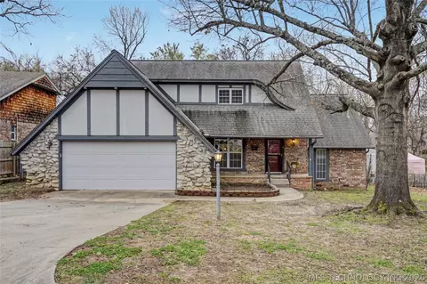 1034 E Courtney Ave, Sapulpa, OK 74066