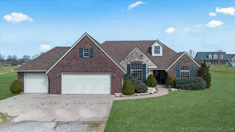 2931 E Rabbs Dr, Oologah, OK 74053