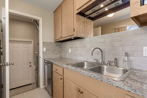 3612 E 3rd St, Tulsa, OK 74112 photo 16