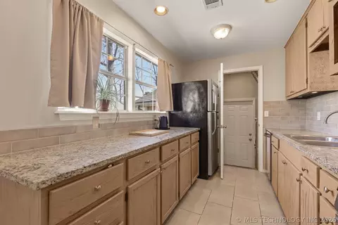 3612 E 3rd St, Tulsa, OK 74112 photo 15
