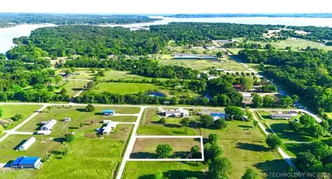 17 4201 Rd, Eufaula, OK 74432