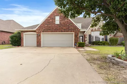 2449 S Tamarack Ave, Broken Arrow, OK 74012