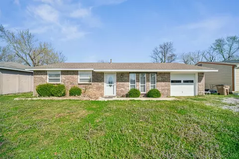 207 N Elgin Ave, Sperry, OK 74073