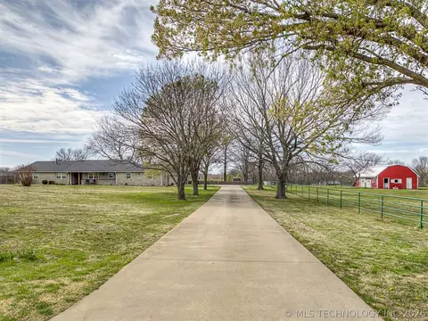 23921 N 4028 Dr, Bartlesville, OK 74006
