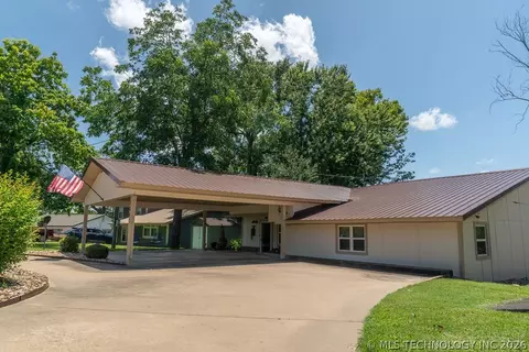 1064 Lakeside Dr, Fort Towson, OK 74735