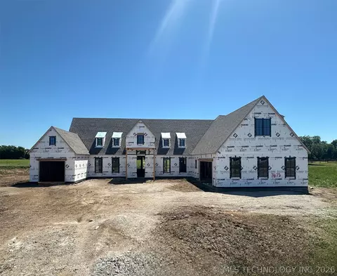 7675 Silverado Dr, Owasso, OK 74055