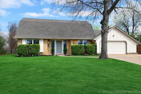 5923 E 48th St, Tulsa, OK 74135