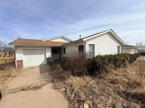 4825 S Lawton Ave, Tulsa, OK 74107