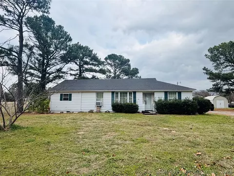 918 Harvey Rd, Ardmore, OK 73401