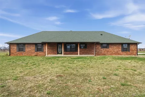 1144 S Mississippi, Nowata, OK 74048