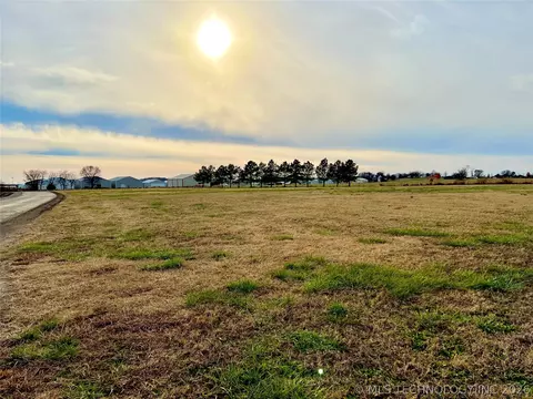 1998 W Allen Rd, Tahlequah, OK 74464