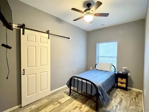 Bedroom - 20005 Hwy 80, Hulbert, OK 74441 photo 3 of 4