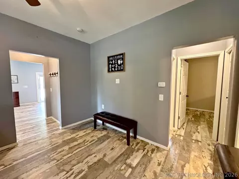 Entry Way - 20005 Hwy 80, Hulbert, OK 74441 photo 1 of 2