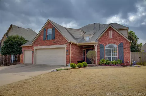 8518 E 97th St, Tulsa, OK 74133