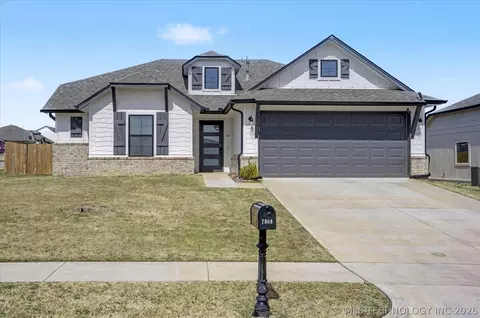 7303 E 89th St, Owasso, OK 74055