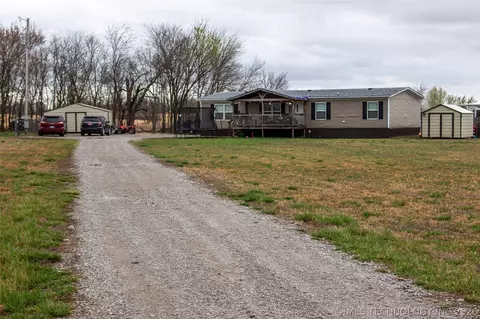 17810 Harreld Rd, Beggs, OK 74421