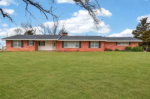 701 Winding Way, Bartlesville, OK 74006