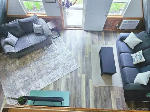 Living - 421375 E 1150 Rd, Eufaula, OK 74432 photo 2 of 5