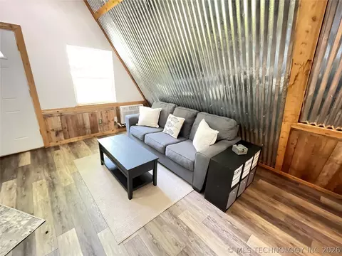 Living - 421375 E 1150 Rd, Eufaula, OK 74432 photo 5 of 5