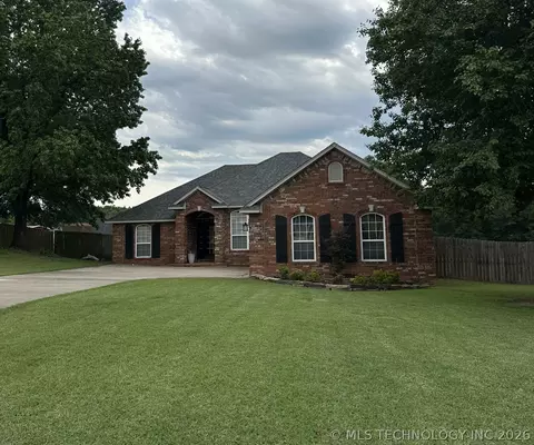 1813 Nightingale Cir, Mcalester, OK 74501