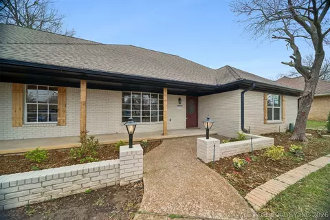 Exterior - 5855 E 46th Pl, Tulsa, OK 74135 photo 7 of 7