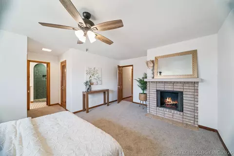 Bedroom - 5855 E 46th Pl, Tulsa, OK 74135 photo 5 of 7