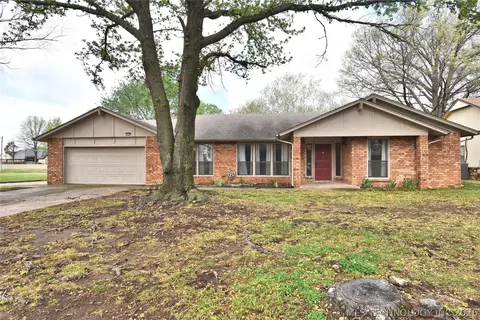 11712 S 98th East Ave, Bixby, OK 74008