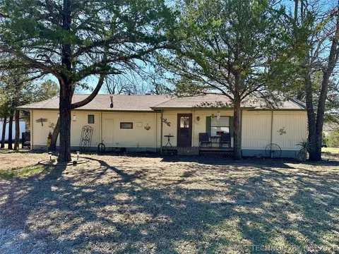 2445 La Vista Rd, Sulphur, OK 73086